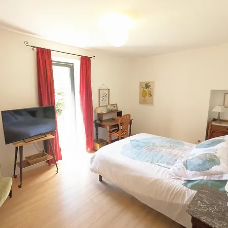 Casa de Férias Maisonnette Avec Jardin Le Coteau